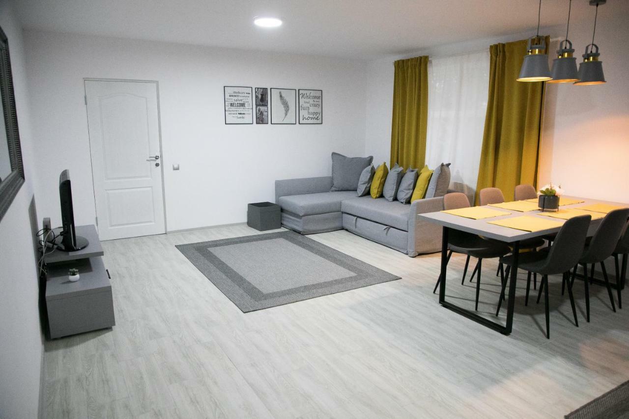 Apartament Toplita エクステリア 写真